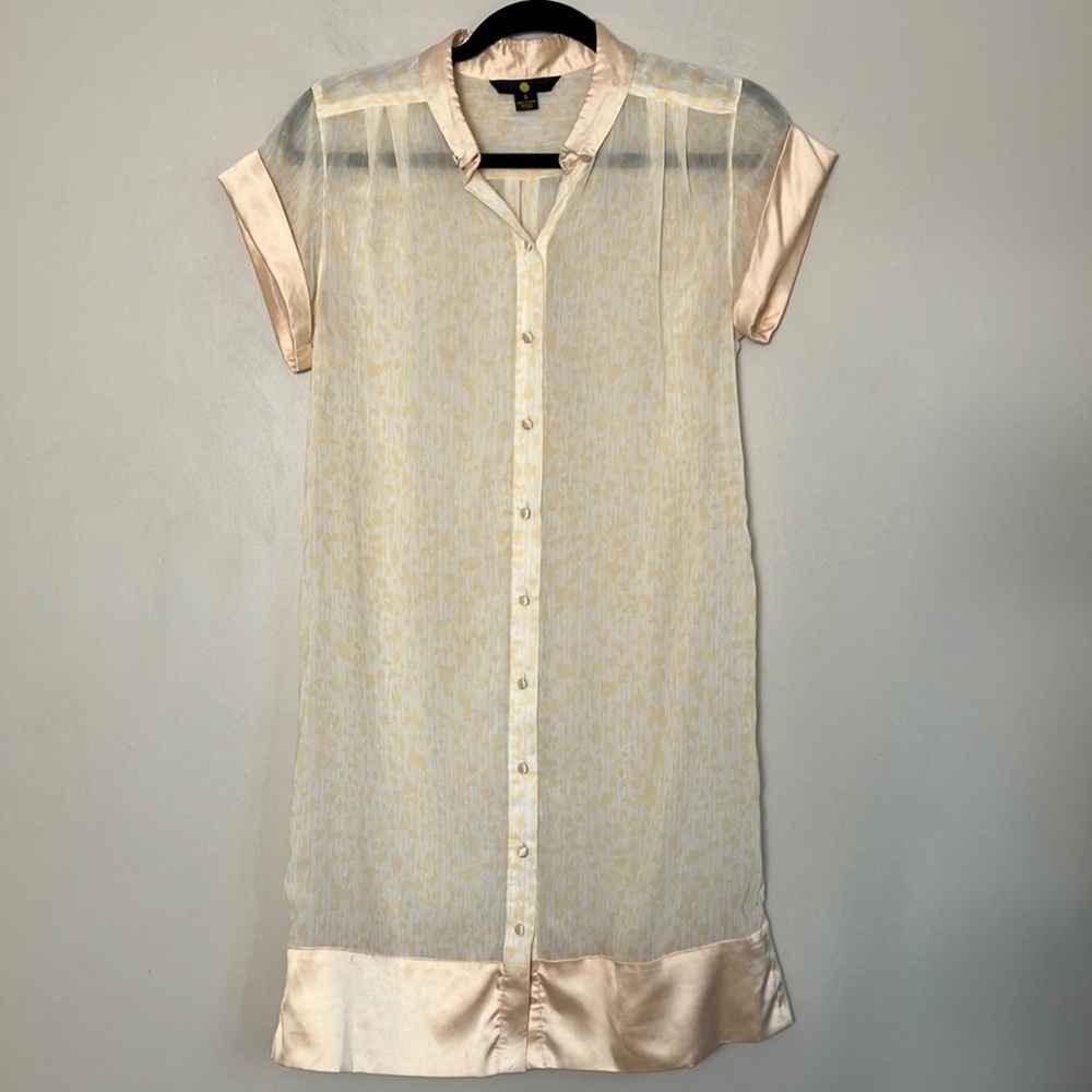 Shirt dress Sheer Peach pink satin collar and border womenβs size S